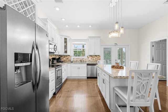 3810 Myers LN, St James City, FL 33956