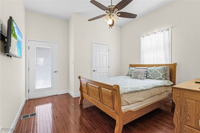 3810 Myers LN, St James City, FL 33956