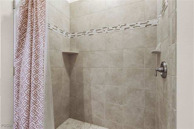 3810 Myers LN, St James City, FL 33956