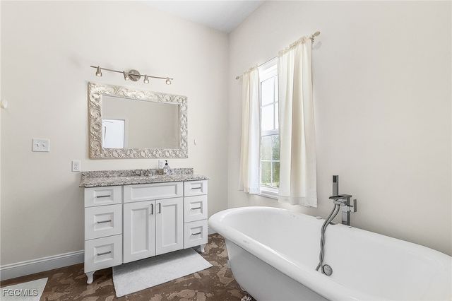 3810 Myers LN, St James City, FL 33956