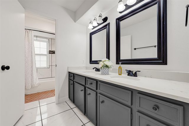 18014 Vintage Wood Lane, Spring, TX 77379