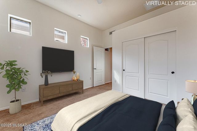 267 N Vía La Castellana, Green Valley, AZ 85614