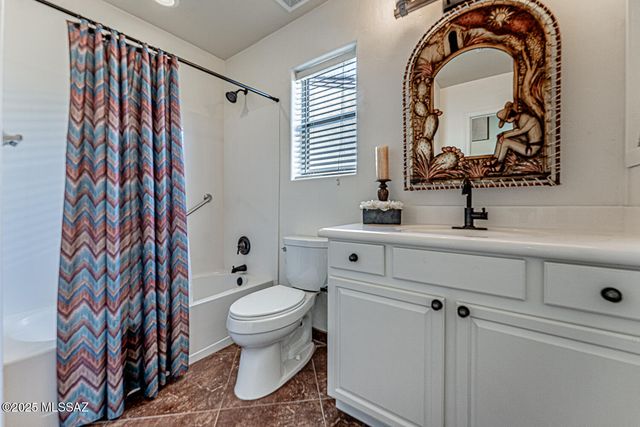 267 N Vía La Castellana, Green Valley, AZ 85614