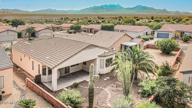 267 N Vía La Castellana, Green Valley, AZ 85614