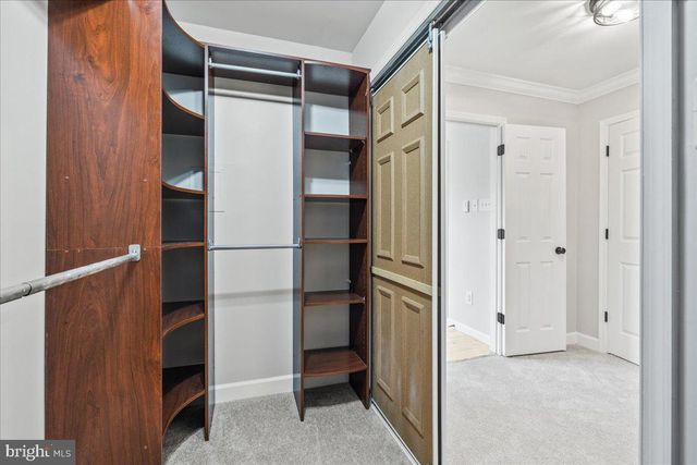 7035 ALLINGTON MANOR CIR E, Frederick, MD 21703
