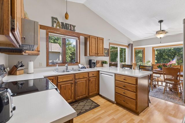 3180 Cuneen Trail, Inver Grove Heights, MN 55076