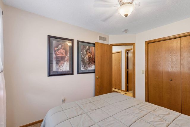 3180 Cuneen Trail, Inver Grove Heights, MN 55076