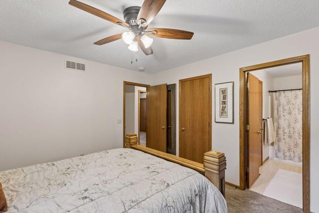 3180 Cuneen Trail, Inver Grove Heights, MN 55076