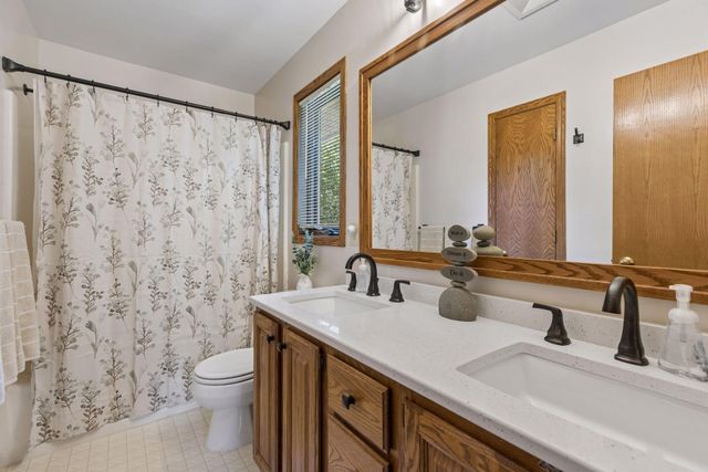 3180 Cuneen Trail, Inver Grove Heights, MN 55076