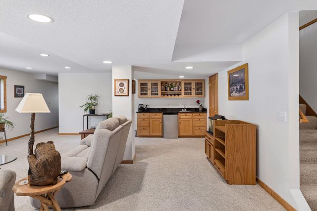 3180 Cuneen Trail, Inver Grove Heights, MN 55076
