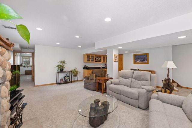 3180 Cuneen Trail, Inver Grove Heights, MN 55076