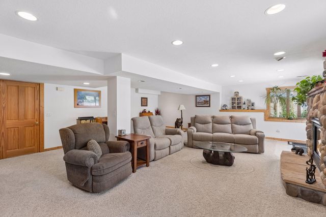 3180 Cuneen Trail, Inver Grove Heights, MN 55076