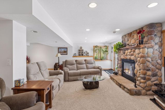 3180 Cuneen Trail, Inver Grove Heights, MN 55076