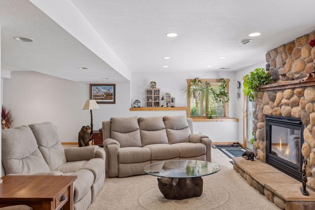 3180 Cuneen Trail, Inver Grove Heights, MN 55076