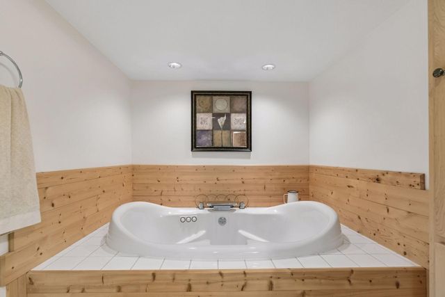 3180 Cuneen Trail, Inver Grove Heights, MN 55076