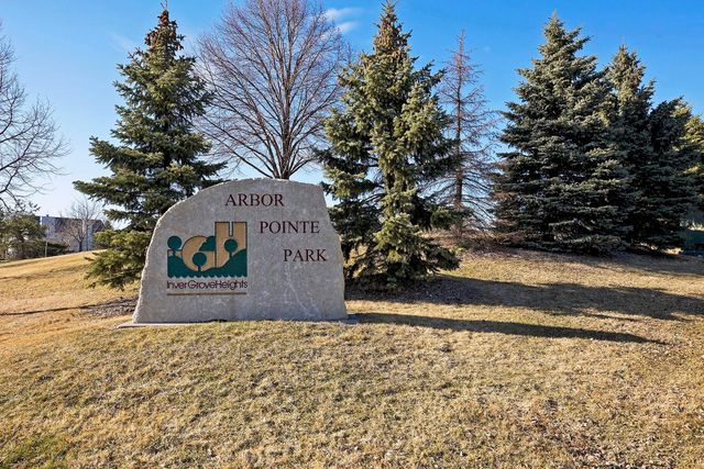 3180 Cuneen Trail, Inver Grove Heights, MN 55076