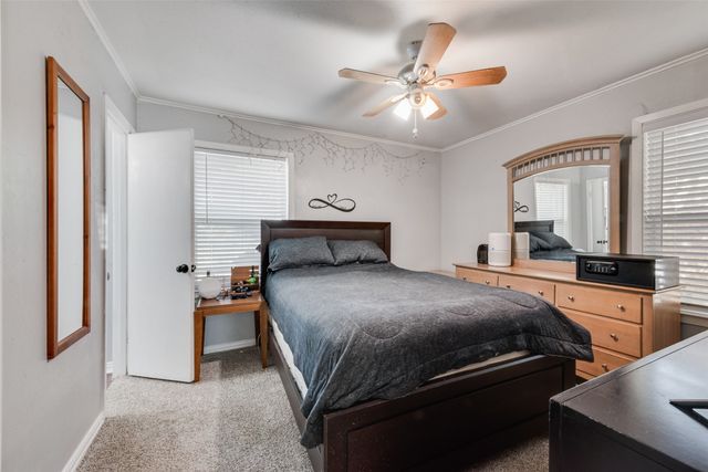 5017 Roxie Street, Haltom City, TX 76117