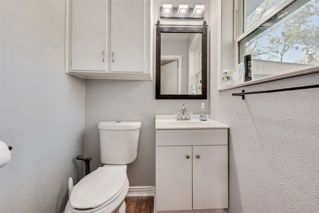 5017 Roxie Street, Haltom City, TX 76117