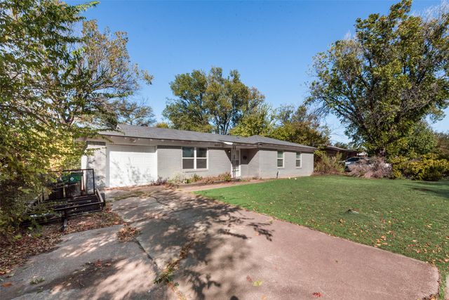 5017 Roxie Street, Haltom City, TX 76117