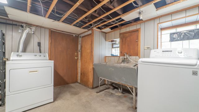 10439 S Avenue M, Chicago, IL 60617