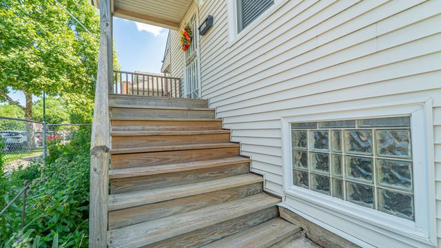 10439 S Avenue M, Chicago, IL 60617