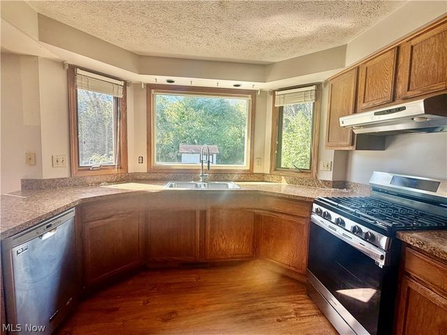 926 Fieldstone Drive, Kent, OH 44240