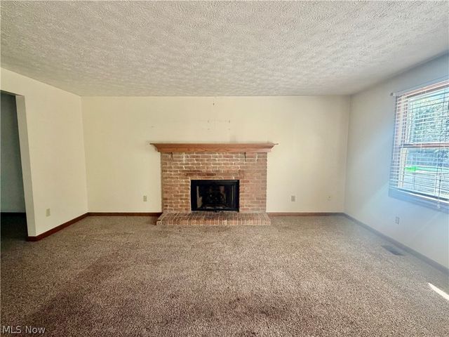 926 Fieldstone Drive, Kent, OH 44240