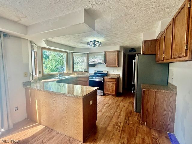 926 Fieldstone Drive, Kent, OH 44240