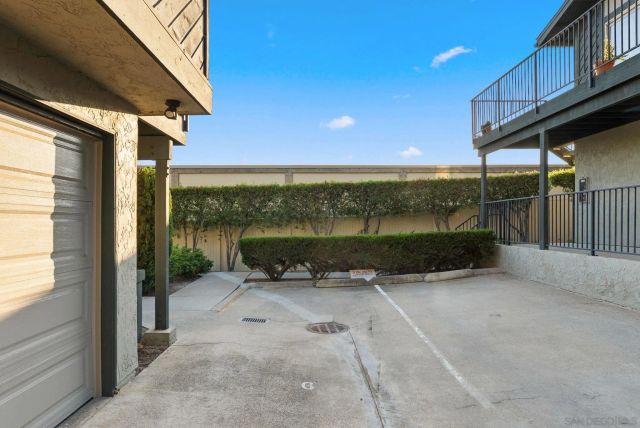 5631 Lake Park Way 6, La Mesa, CA 91942