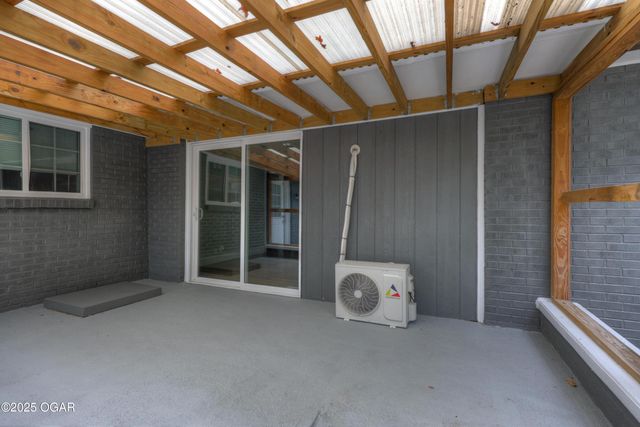 2102 E Yuma Street, Joplin, MO 64801