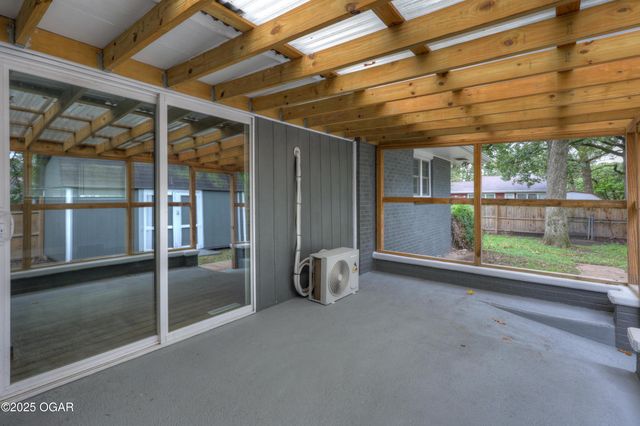 2102 E Yuma Street, Joplin, MO 64801