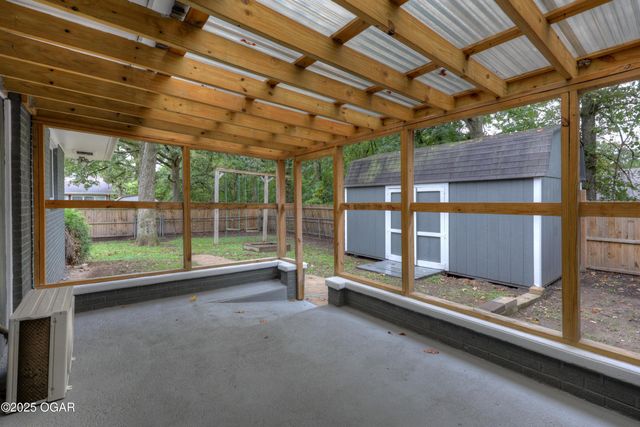 2102 E Yuma Street, Joplin, MO 64801