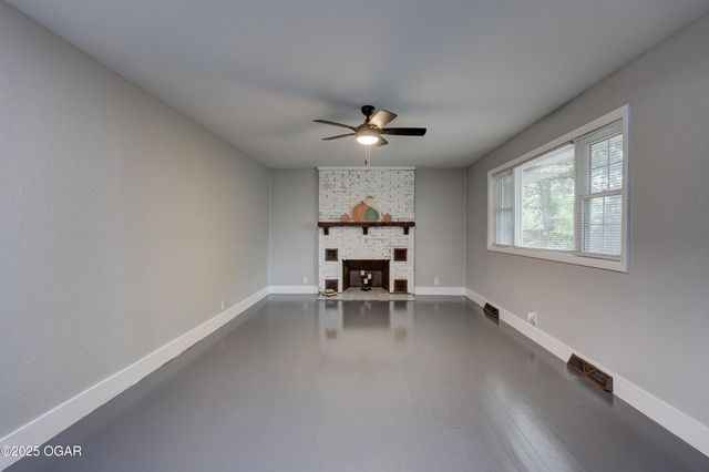 2102 E Yuma Street, Joplin, MO 64801