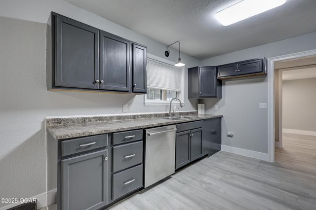 2102 E Yuma Street, Joplin, MO 64801