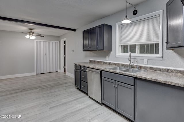 2102 E Yuma Street, Joplin, MO 64801