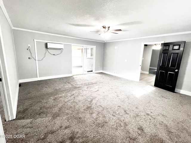 2102 E Yuma Street, Joplin, MO 64801