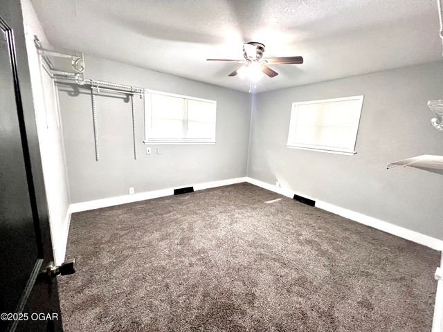 2102 E Yuma Street, Joplin, MO 64801