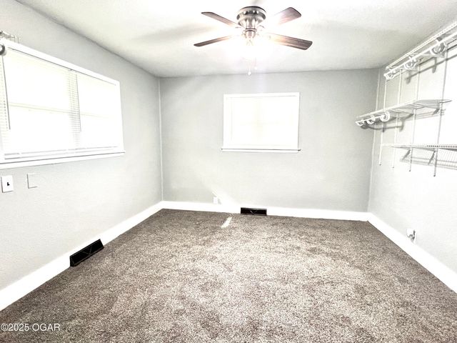 2102 E Yuma Street, Joplin, MO 64801