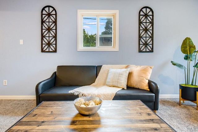 1732 Comanche Rd, Pueblo, CO 81001