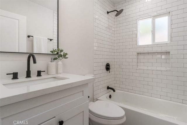 3149 Garden Avenue, Los Angeles, CA 90039