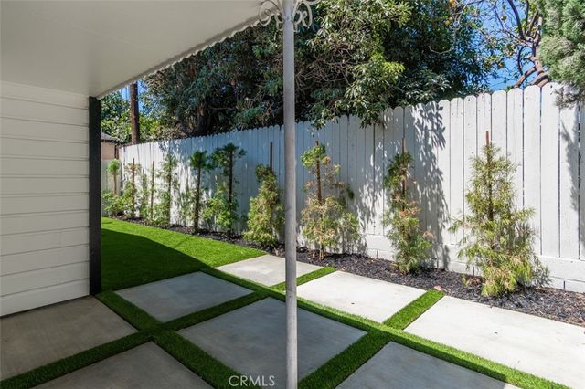 3149 Garden Avenue, Los Angeles, CA 90039