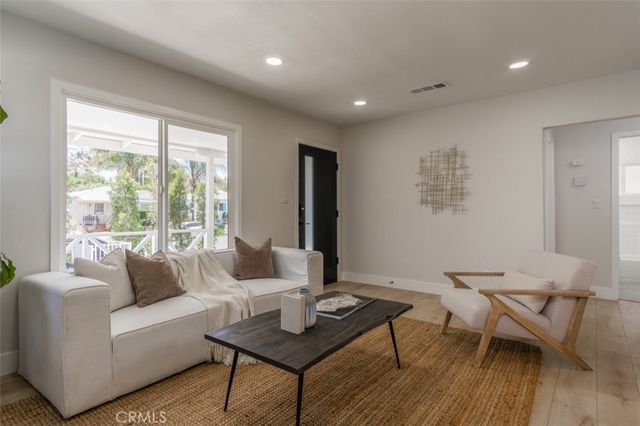 3149 Garden Avenue, Los Angeles, CA 90039