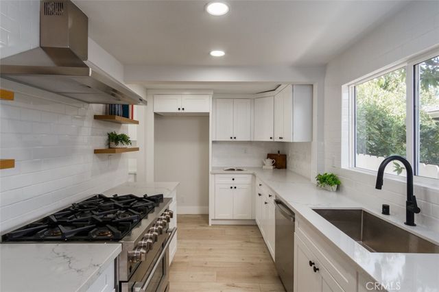 3149 Garden Avenue, Los Angeles, CA 90039
