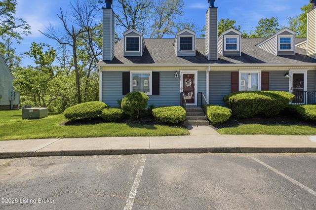 10767 Colonial Woods Ct, Louisville, KY 40223