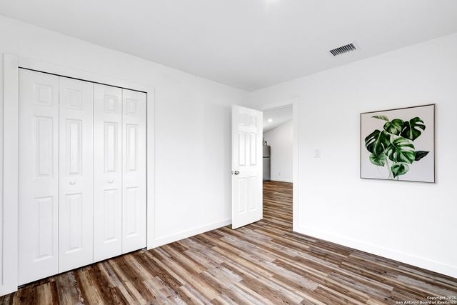1122 Oakridge, Canyon Lake, TX 78133