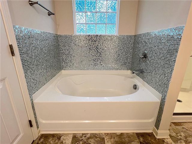 477 Starbuck Parkway, Pendergrass, GA 30567