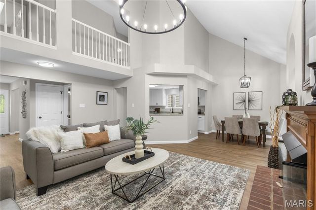 11269 Oak Hill Manor Drive, Bridgeton, MO 63044