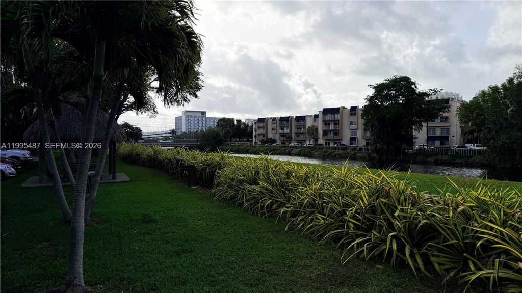 7740 Camino Real G303, Miami, FL 33143