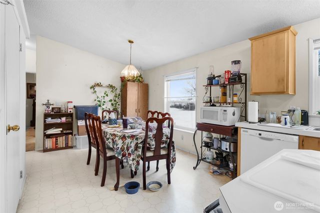 9041 Road 4.8 NE, Moses Lake, WA 98837