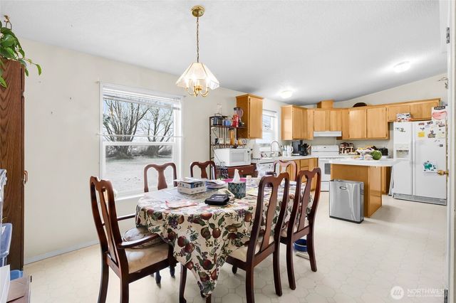 9041 Road 4.8 NE, Moses Lake, WA 98837